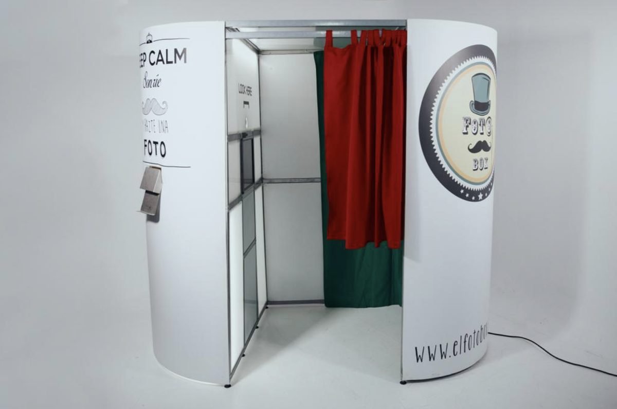 Fotomatón clásico cerrado para bodas — cabina de fotos premium con impresión instantánea